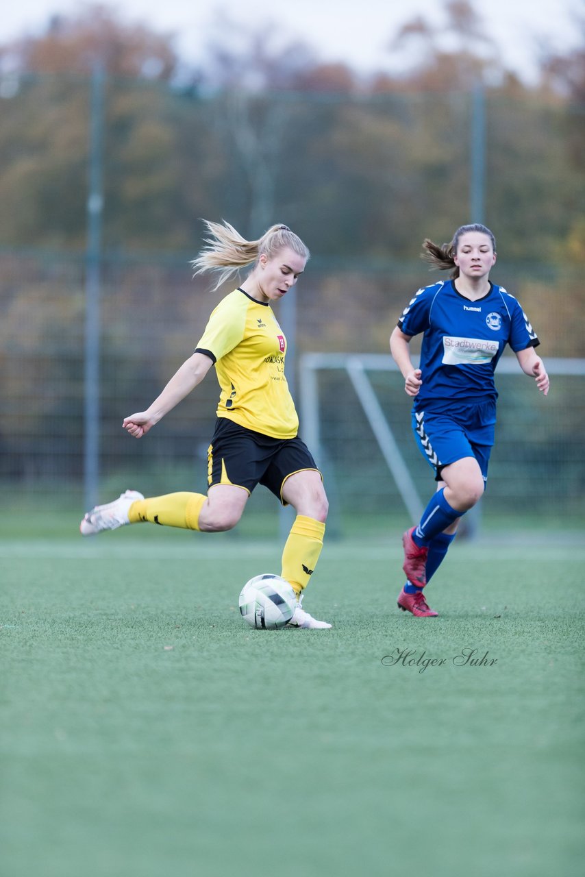 Bild 299 - F SSC Hagen Ahrensburg - SV Frisia 03 Risum-Lindholm : Ergebnis: 2:0